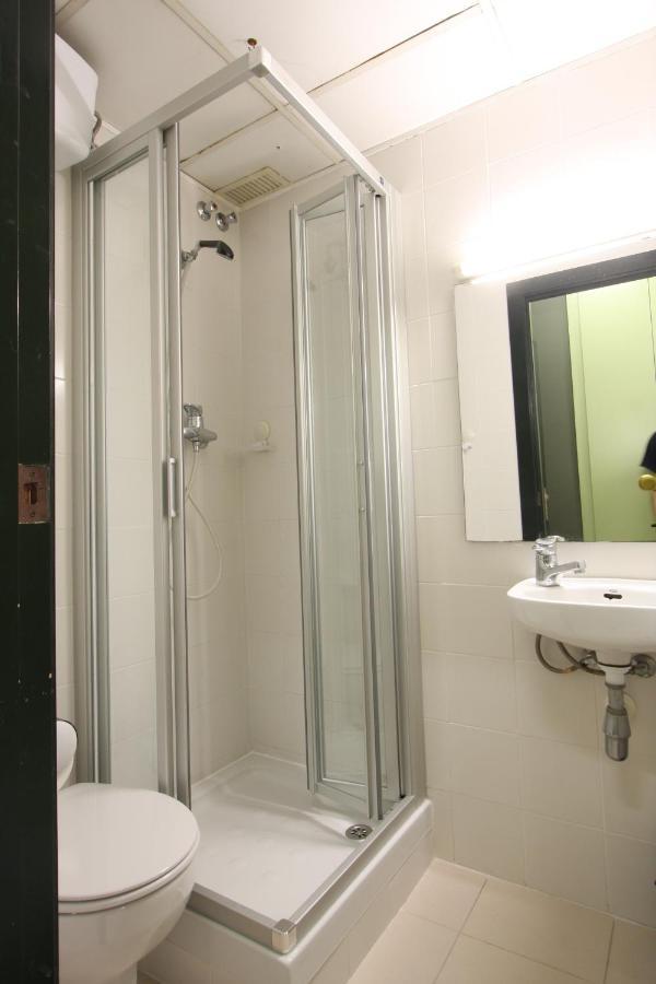 Residencia Universitaria Tagaste Barcelona Kamer foto